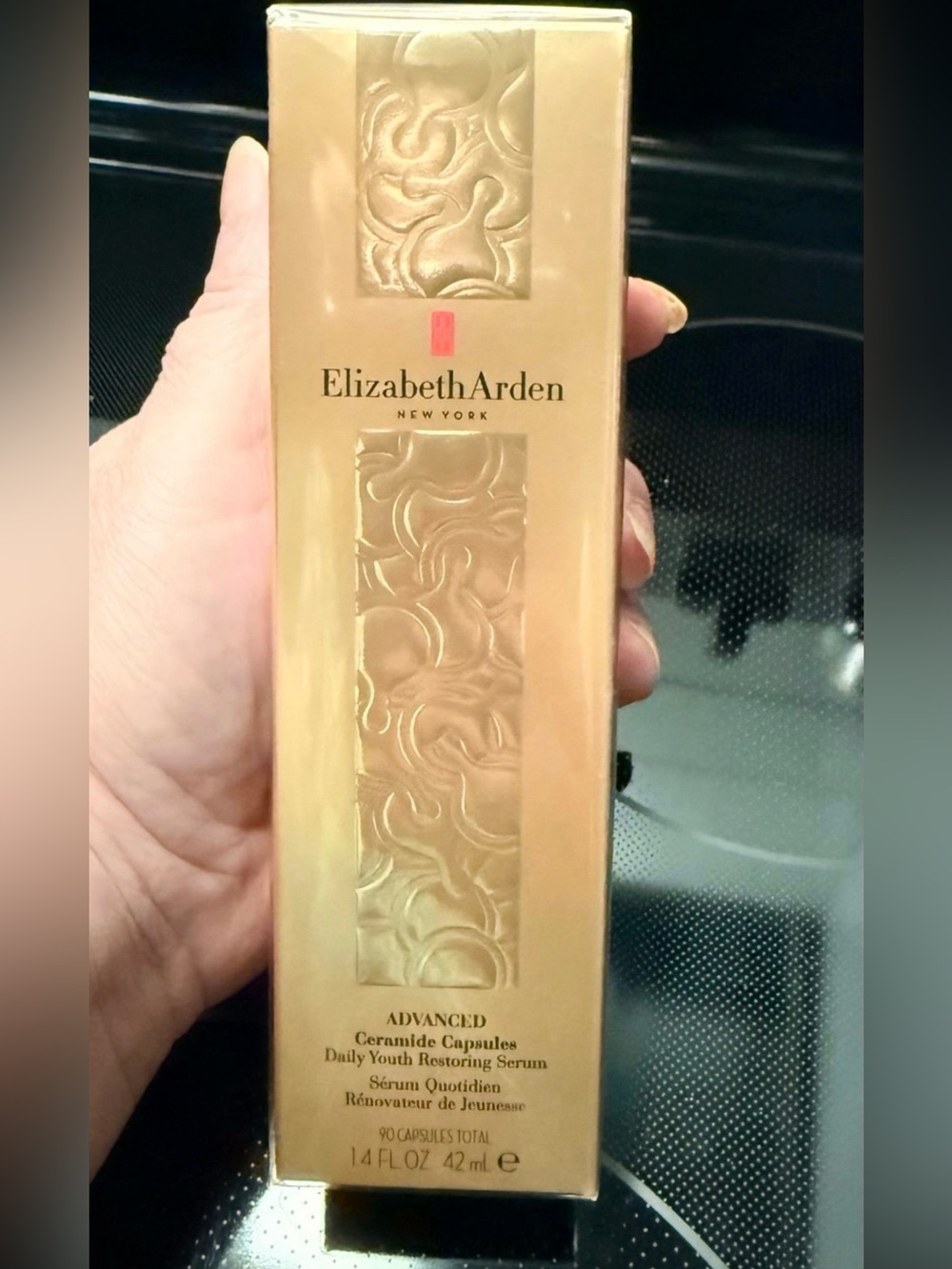 Elizabeth Arden
Advanced Ceramide
Capsules Daily Youth
Restoring Serum